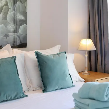 아파트 Elviria Del Sol Ground Floor 마르베야